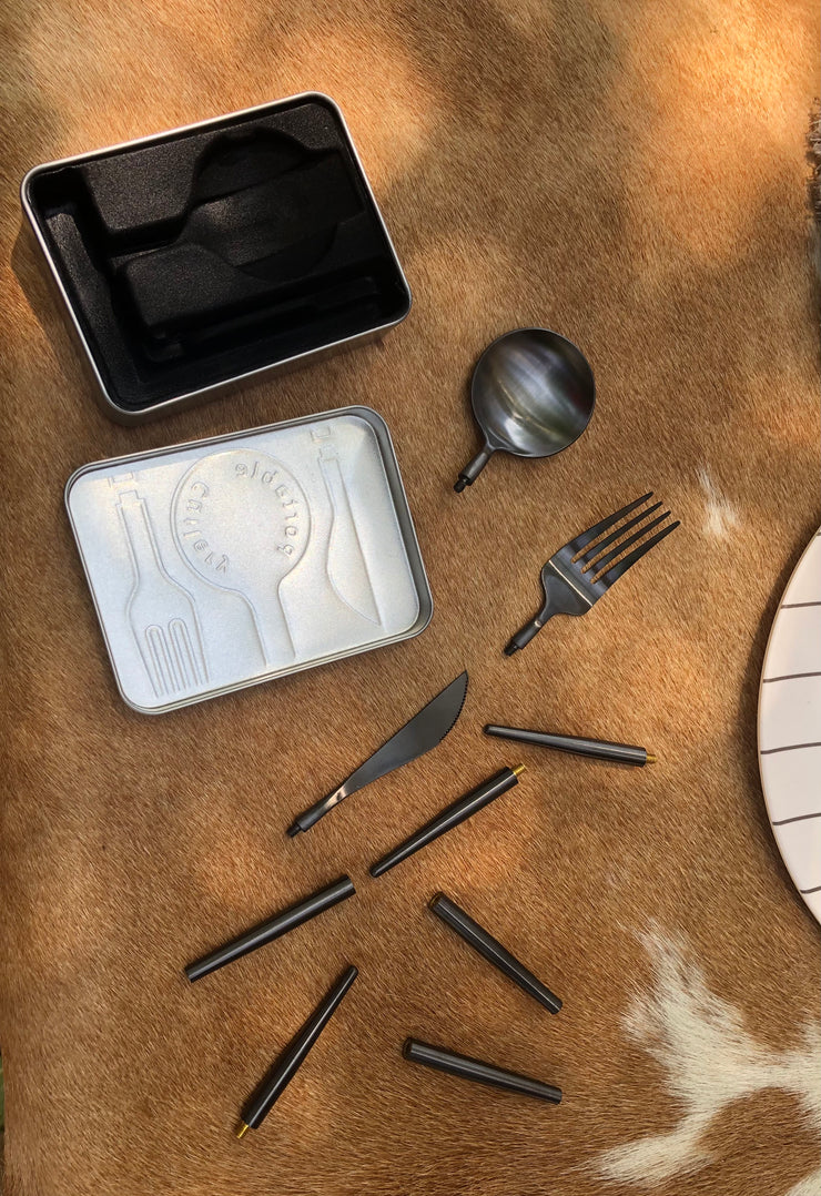 4 PIECE TRAVEL PLACE SETTING